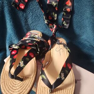 NWT JESSICA SIMPSON SANDAL SIZE 8.5  WRAP AND TIE AROUND LEG